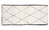 Vintage Moroccan rug runner with pale ivory and sharp black lattice diamond motif, 3'5