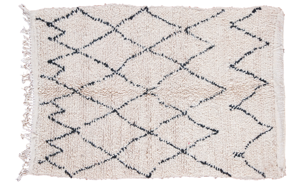 3.5x4.5 Vintage Moroccan Rug // ONH Item ee001279