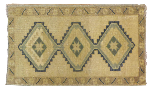 1.5x2.5 Vintage Oushak Rug Mat // ONH Item ee001313