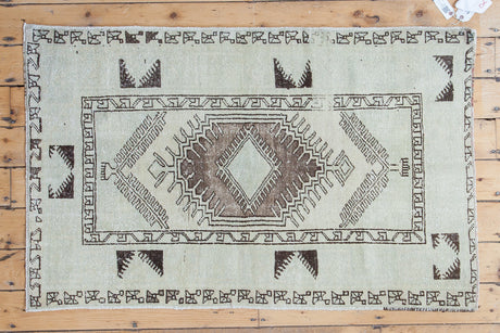 3x5 Distressed Oushak Rug // ONH Item ee001332