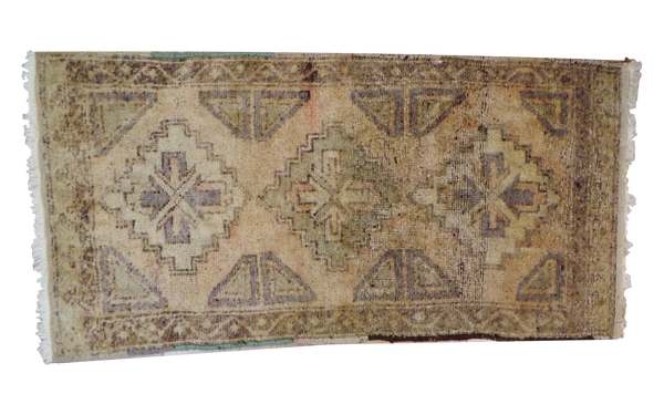 1.5x3 Vintage Oushak Rug Mat // ONH Item ee001337
