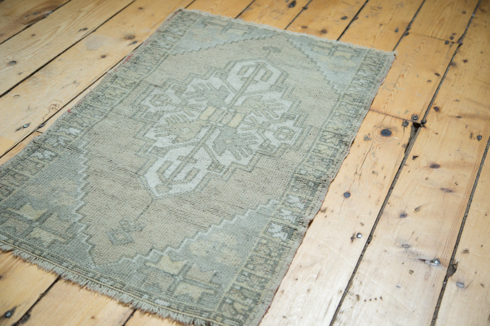 2x3 Vintage Oushak Rug Mat // ONH Item ee001365 Image 1