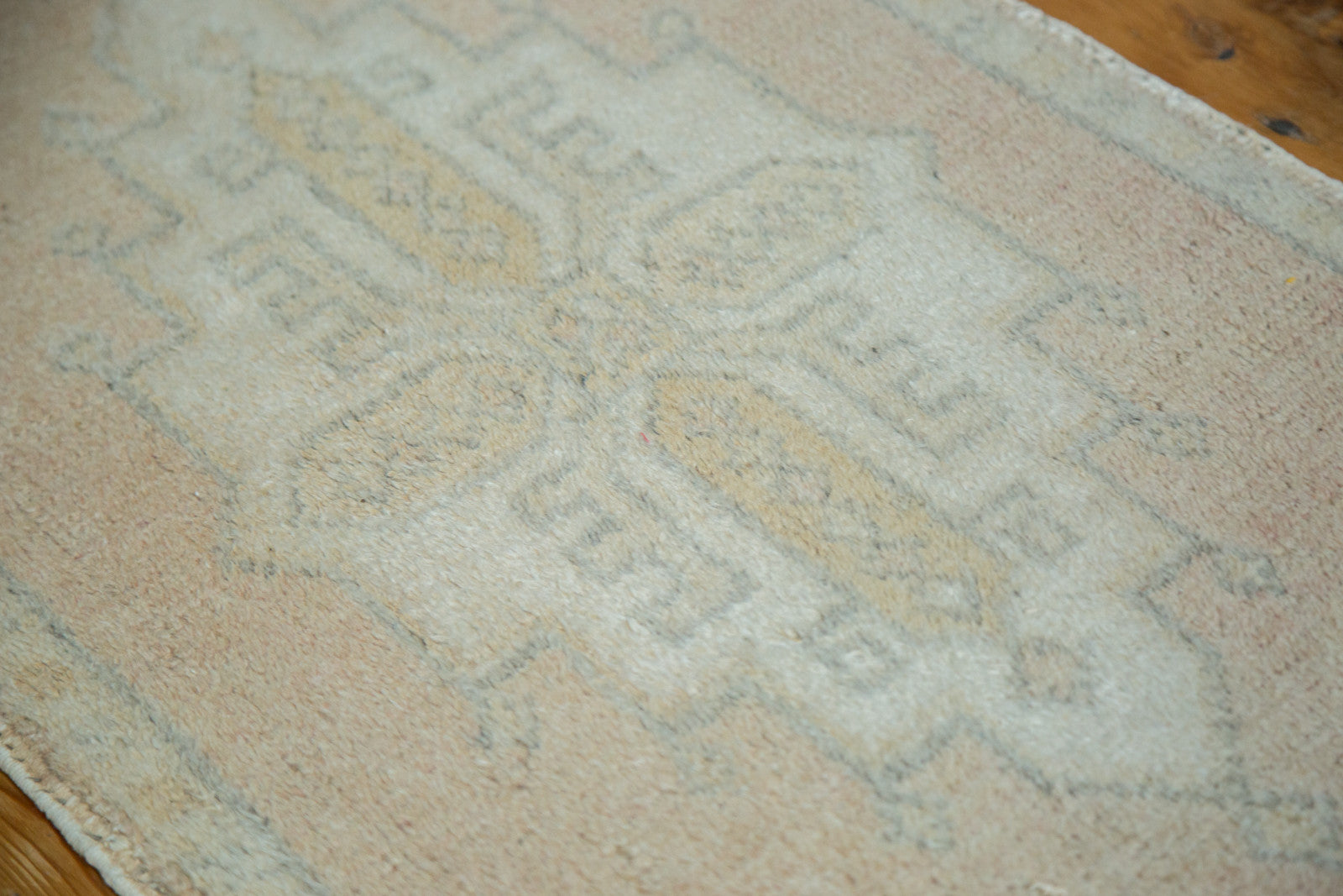 2x3 Vintage Oushak Rug Mat // ONH Item ee001370 Image 1