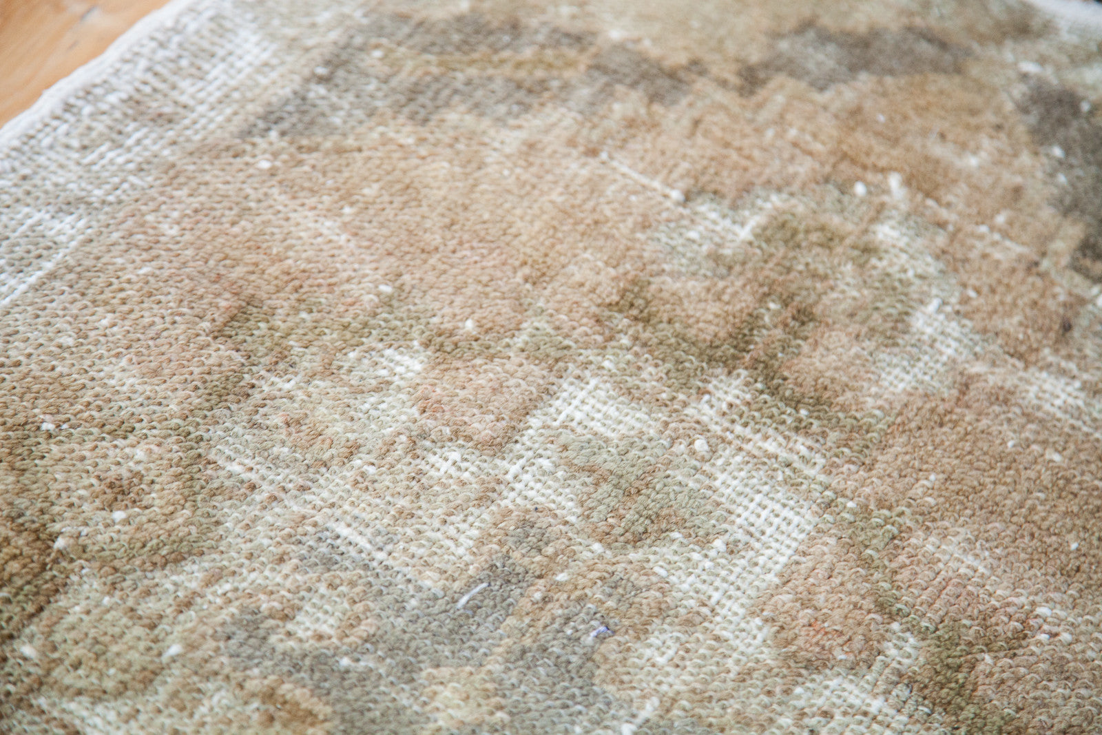 2x3 Distressed Oushak Rug Mat // ONH Item ee001377 Image 1