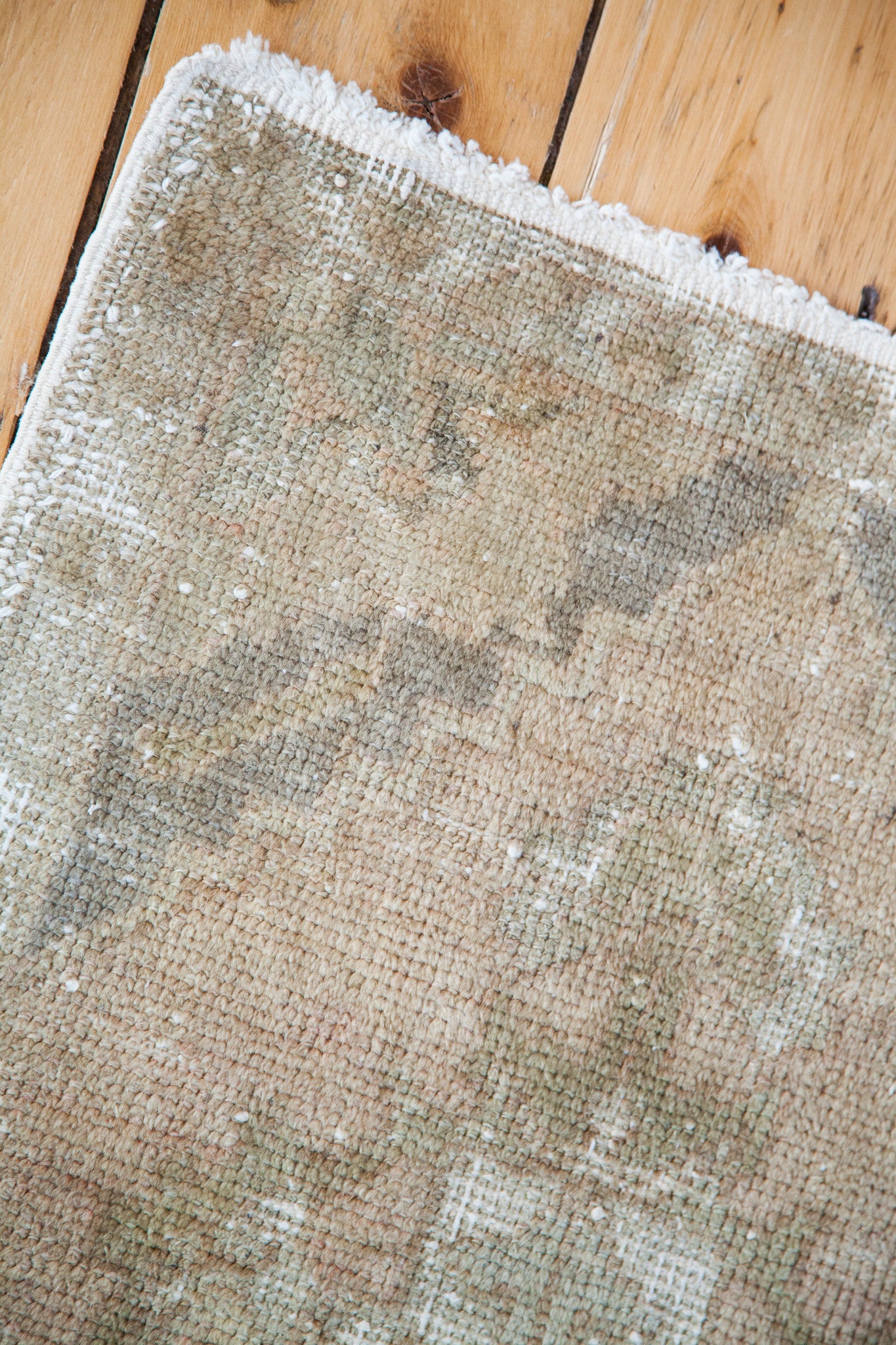 Vintage Oushak Turkish Rug 1'9
