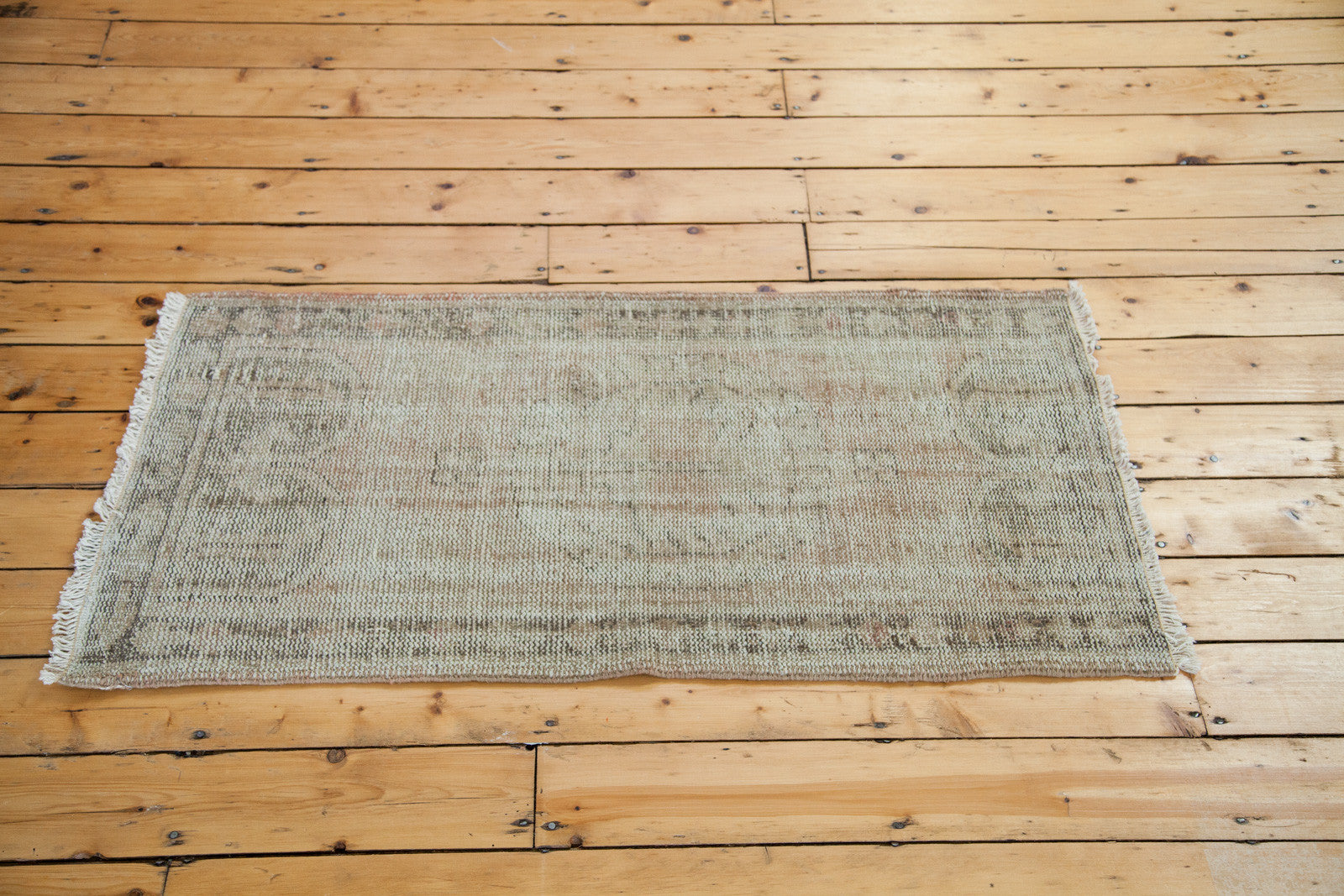 2.5x4.5 Distressed Oushak Rug // ONH Item ee001425 Image 1