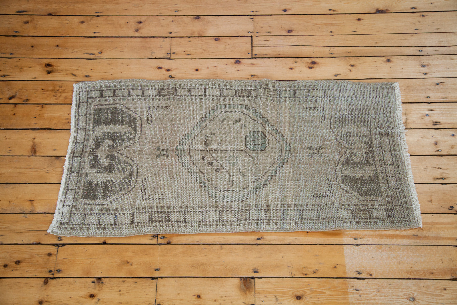 3x5 Distressed Oushak Rug // ONH Item ee001429 Image 1