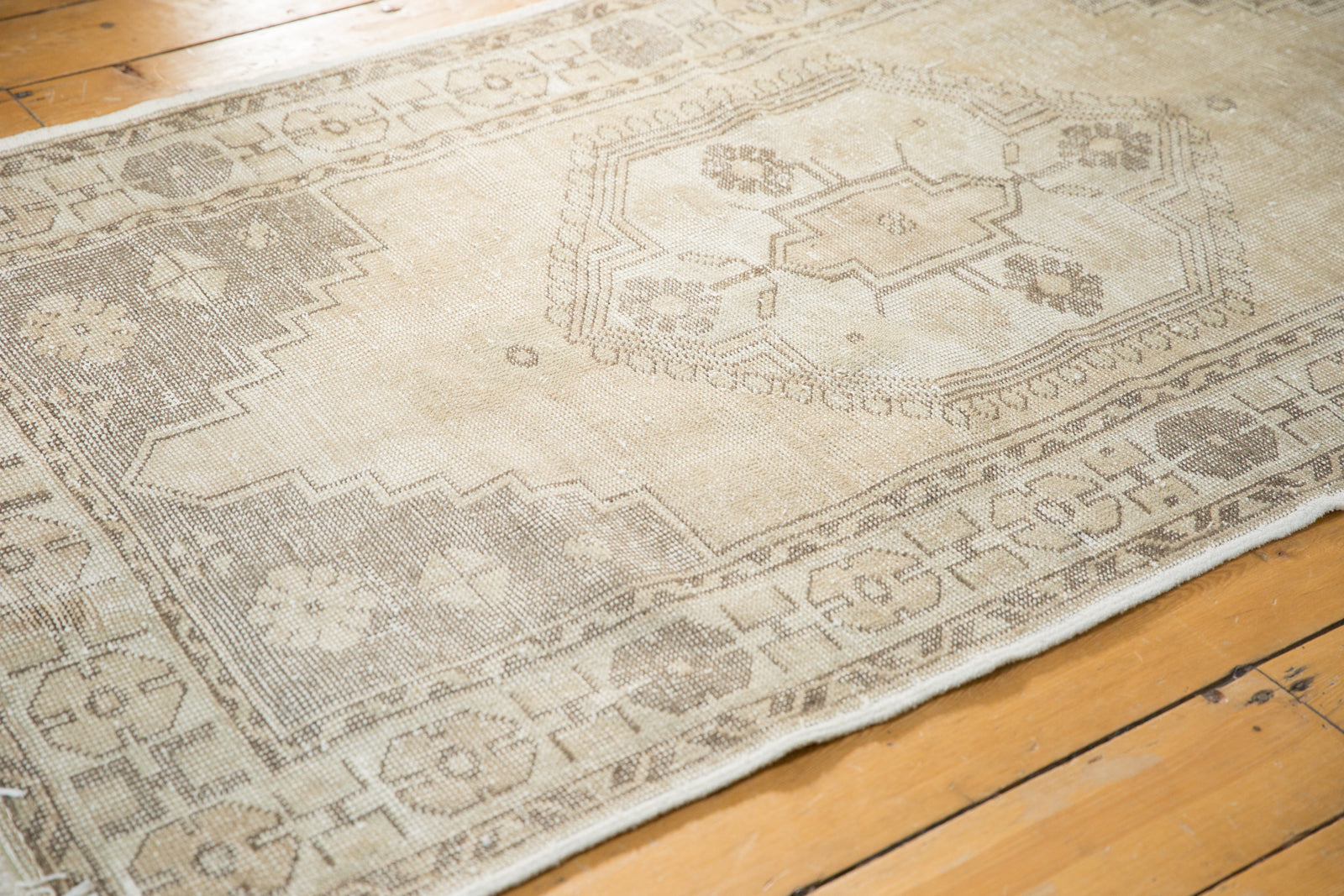 3.5x7 Distressed Oushak Rug Runner / ONH item ee001447