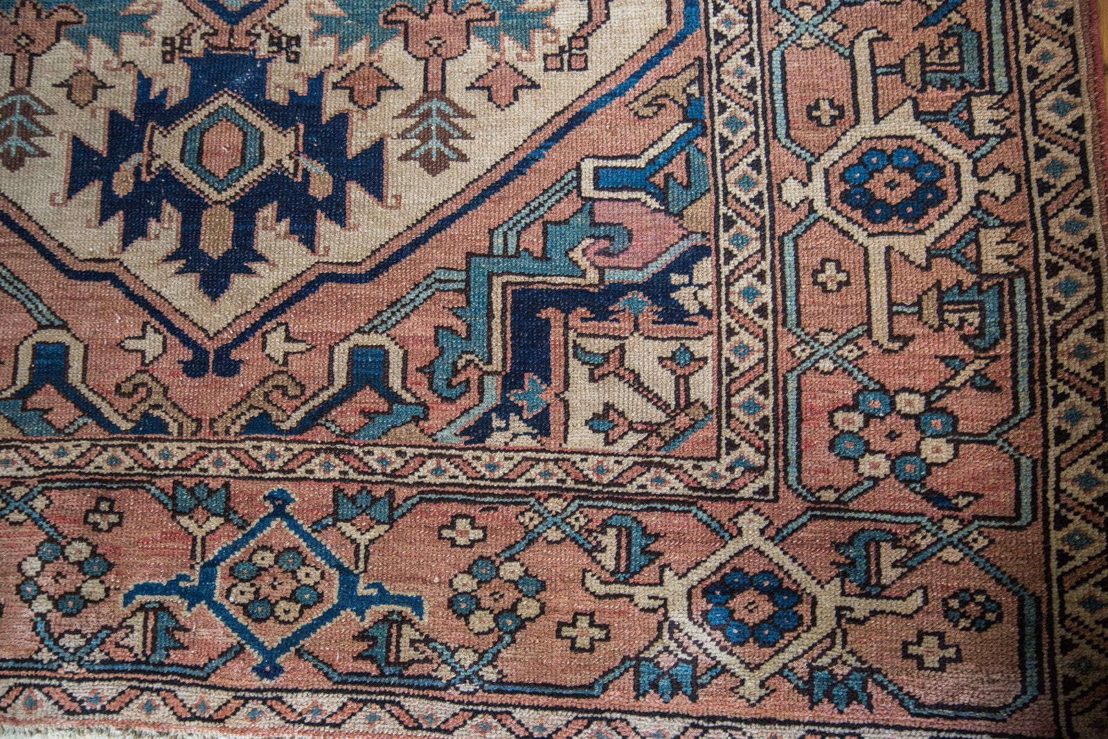 Antique Serapi Persian Rug 4'6