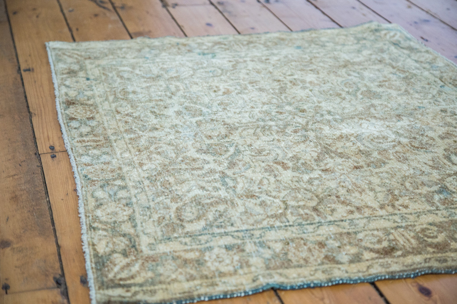 3x3.5 Vintage Sivas Square Rug // ONH Item ee001512 Image 1
