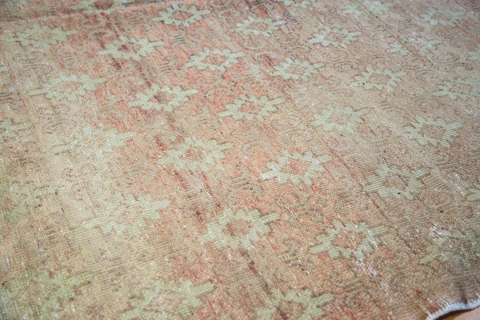 6x9 Distressed Konya Carpet // ONH Item ee001552 Image 1