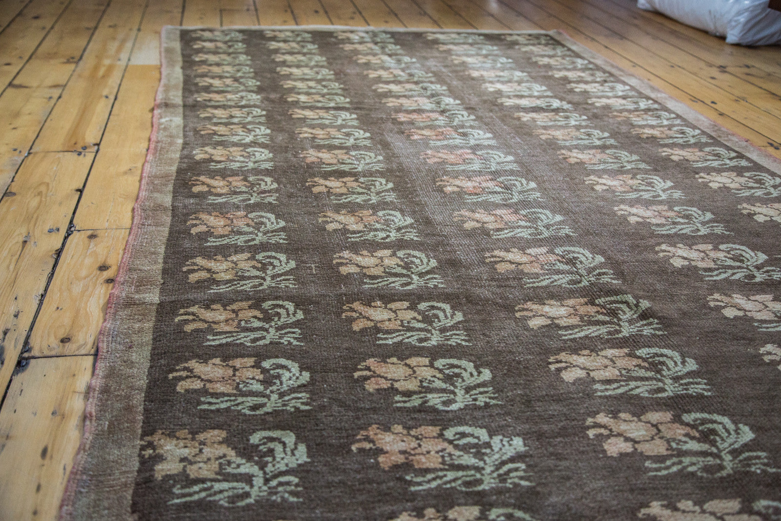 5x9.5 Distressed Konya Carpet // ONH Item ee001556 Image 1