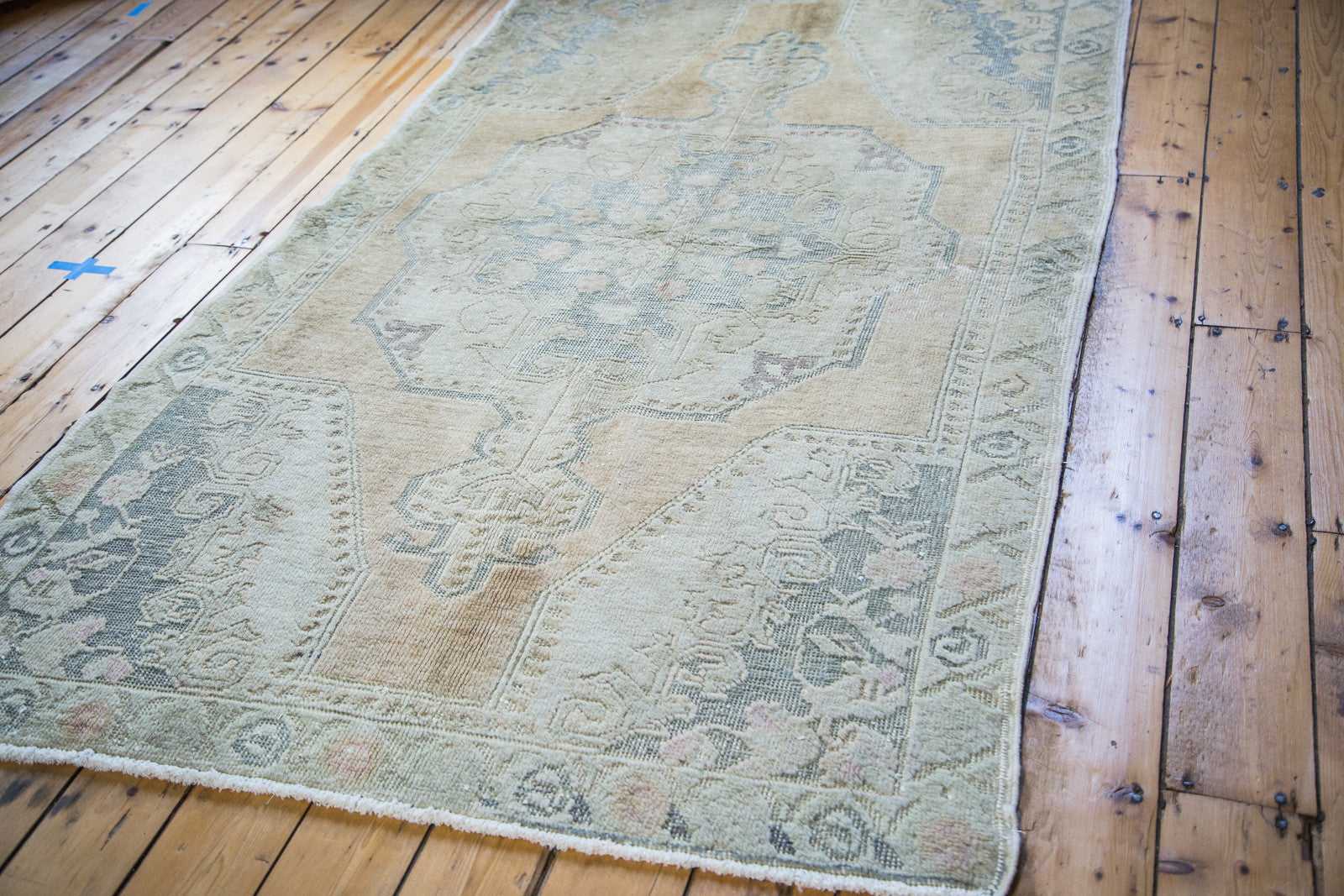  Distressed Oushak Rug / Item ee001608 image 2