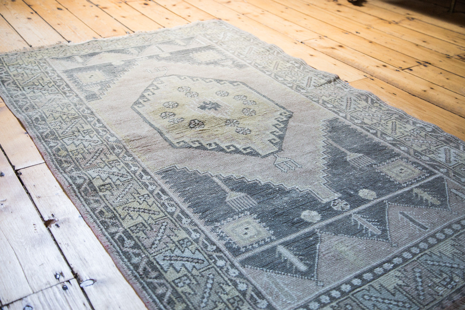 3.5x5.5 Distressed Oushak Rug // ONH Item ee001610 Image 1