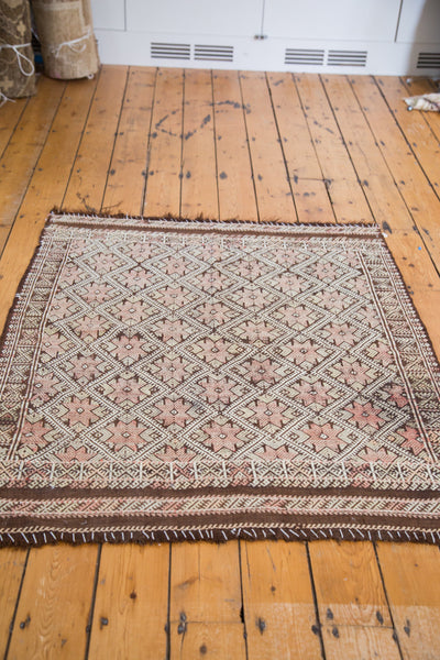 4x5 Distressed Jijim Square Rug // ONH Item ee001663 Image 3