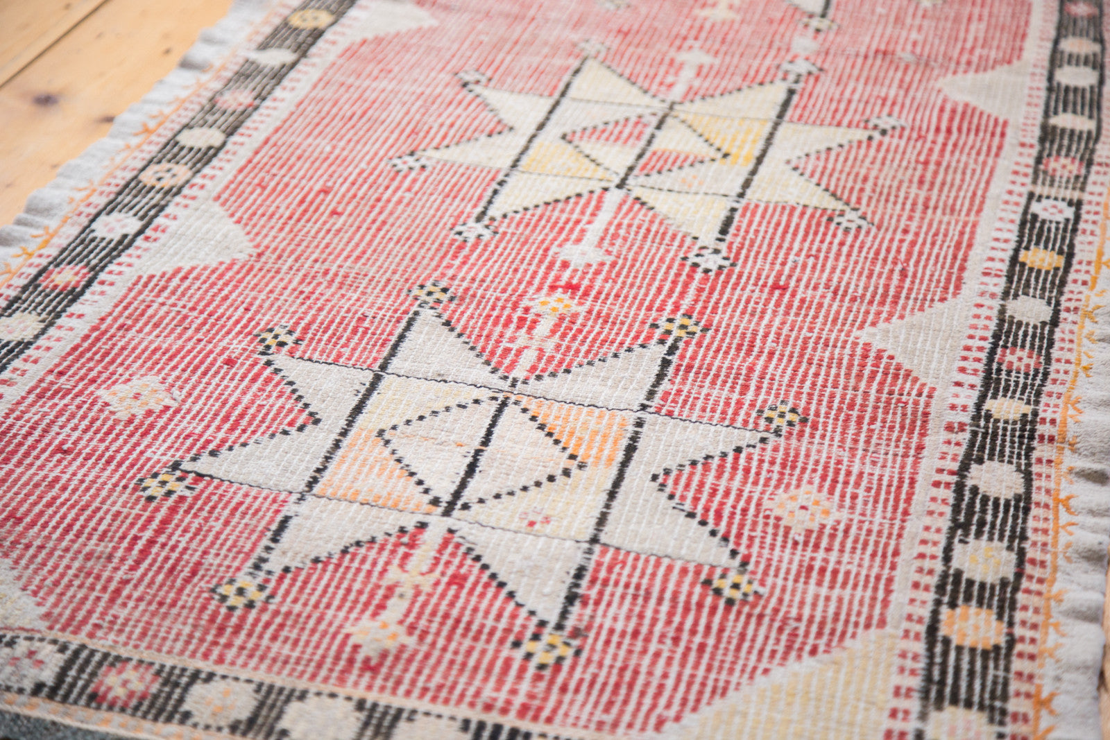 2.5x6.5 Distressed Jijim Runner // ONH Item ee001668 Image 1