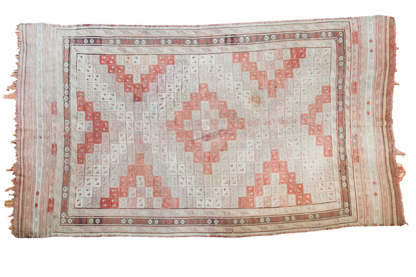 5'7" x 9'7" Vintage Jijim Carpet / Item ee001673 image 1