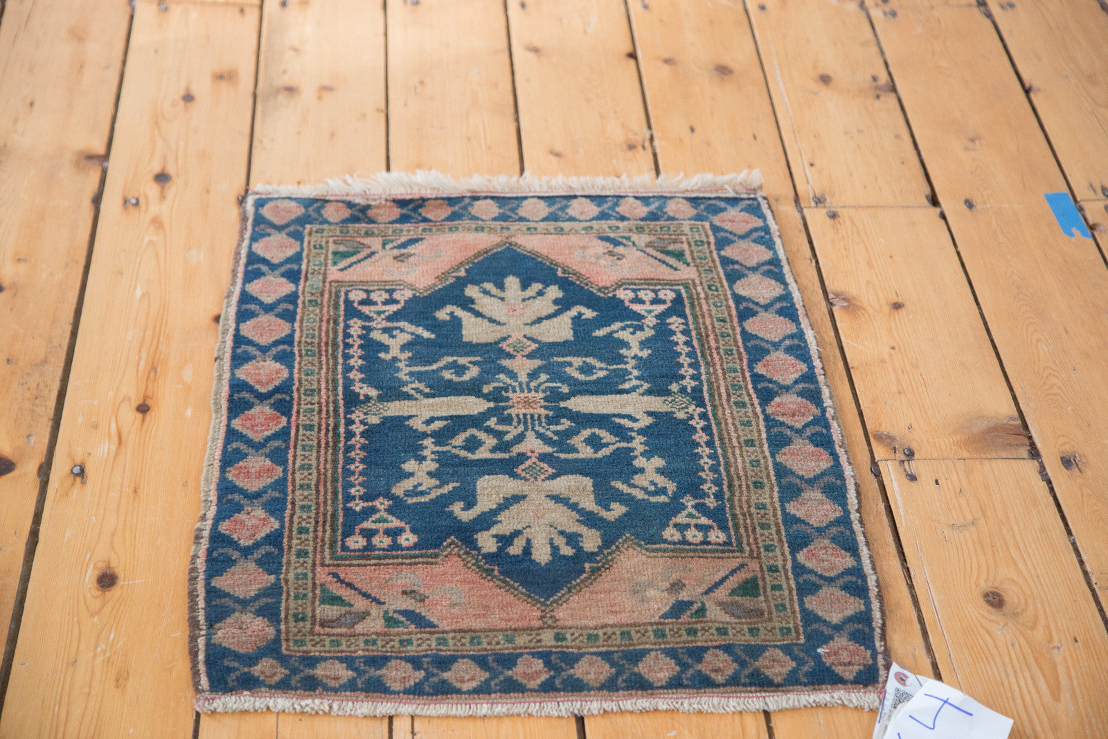 2x2.5 Vintage Oushak Rug Mat // ONH Item ee001764 Image 1