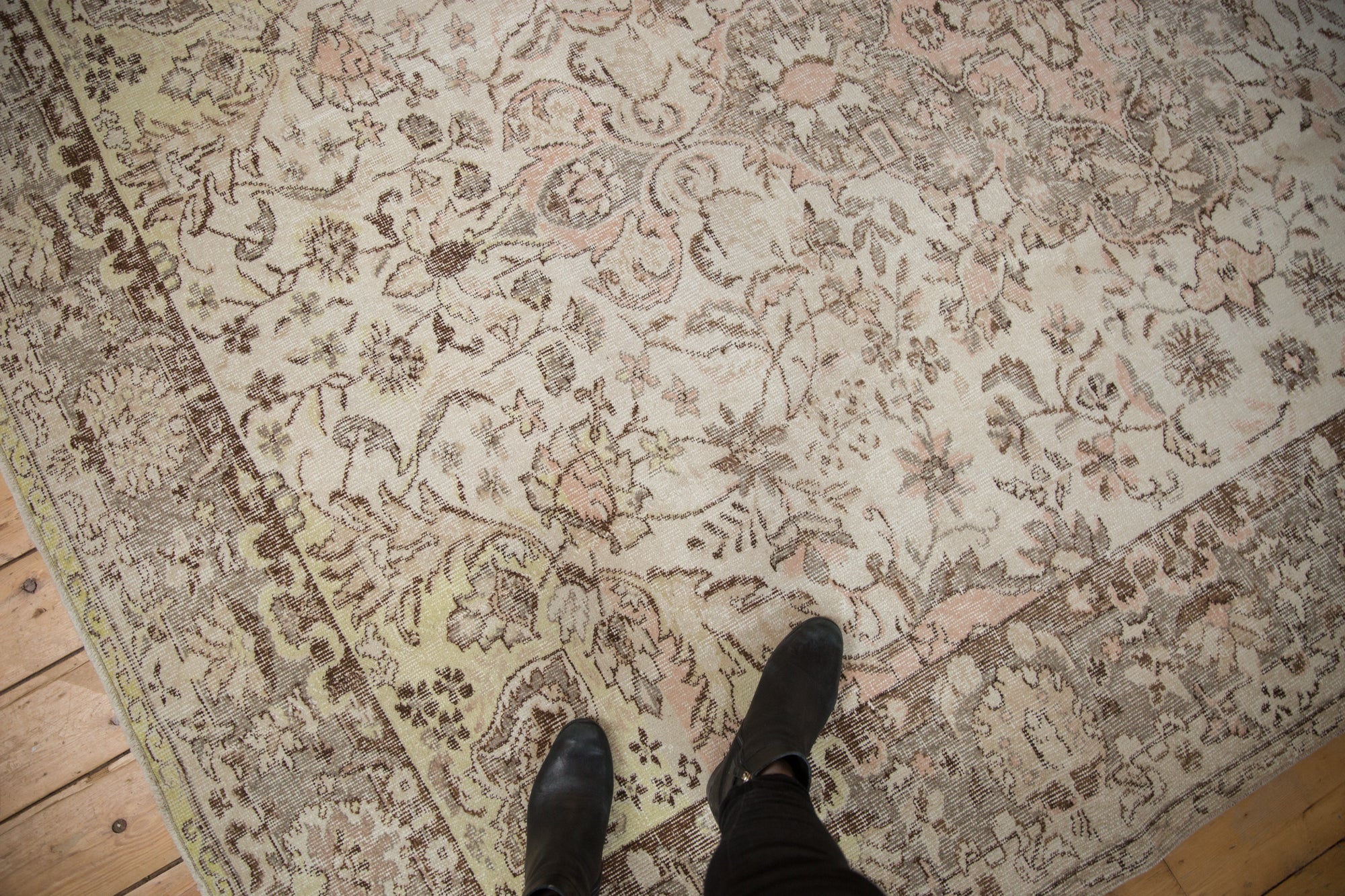 7x10 Distressed Oushak Carpet // ONH Item ee001802 Image 1