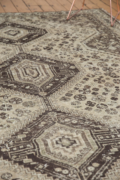  Distressed Shiraz Carpet / Item ee001816 image 14
