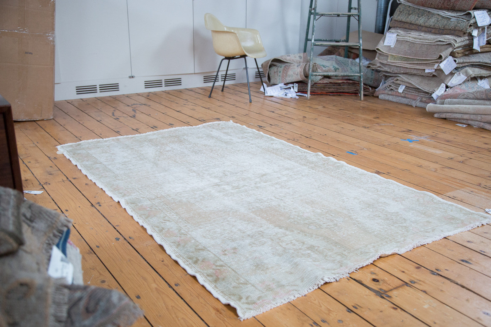 4.5x8 Distressed Oushak Rug // ONH Item ee001867 Image 1