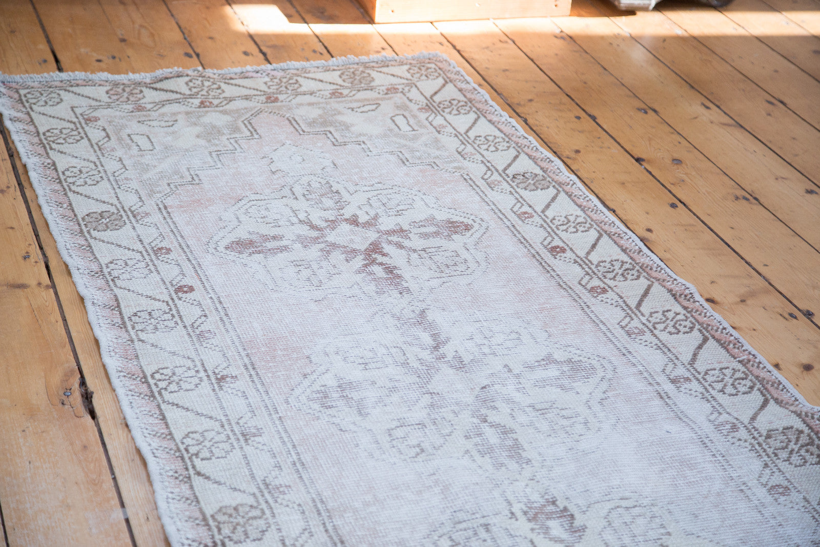 3x9 Distressed Oushak Runner // ONH Item ee001869 Image 1