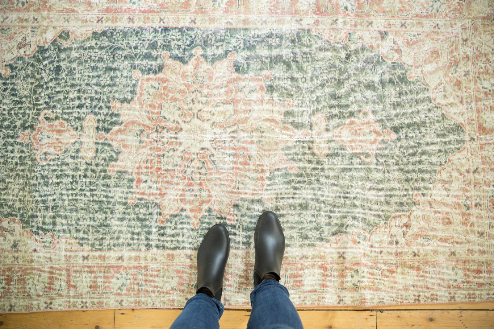  Distressed Oushak Rug / Item ee001885 image 2