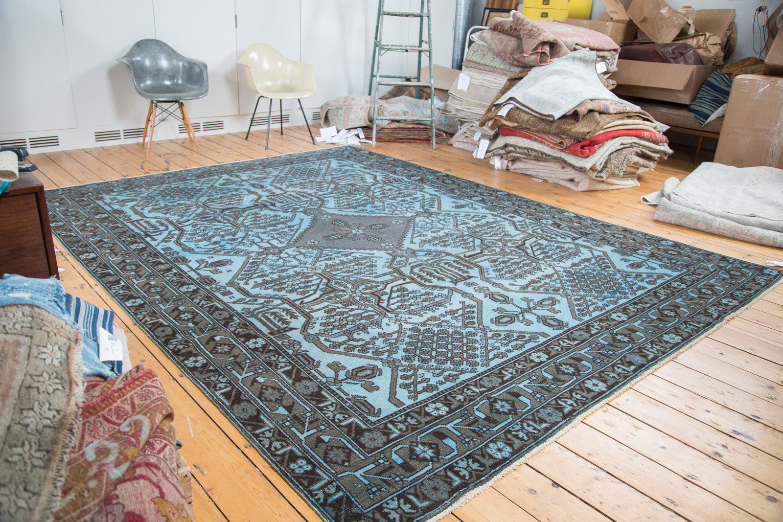  Overdyed Overdyed Carpet / Item ee001895 image 2