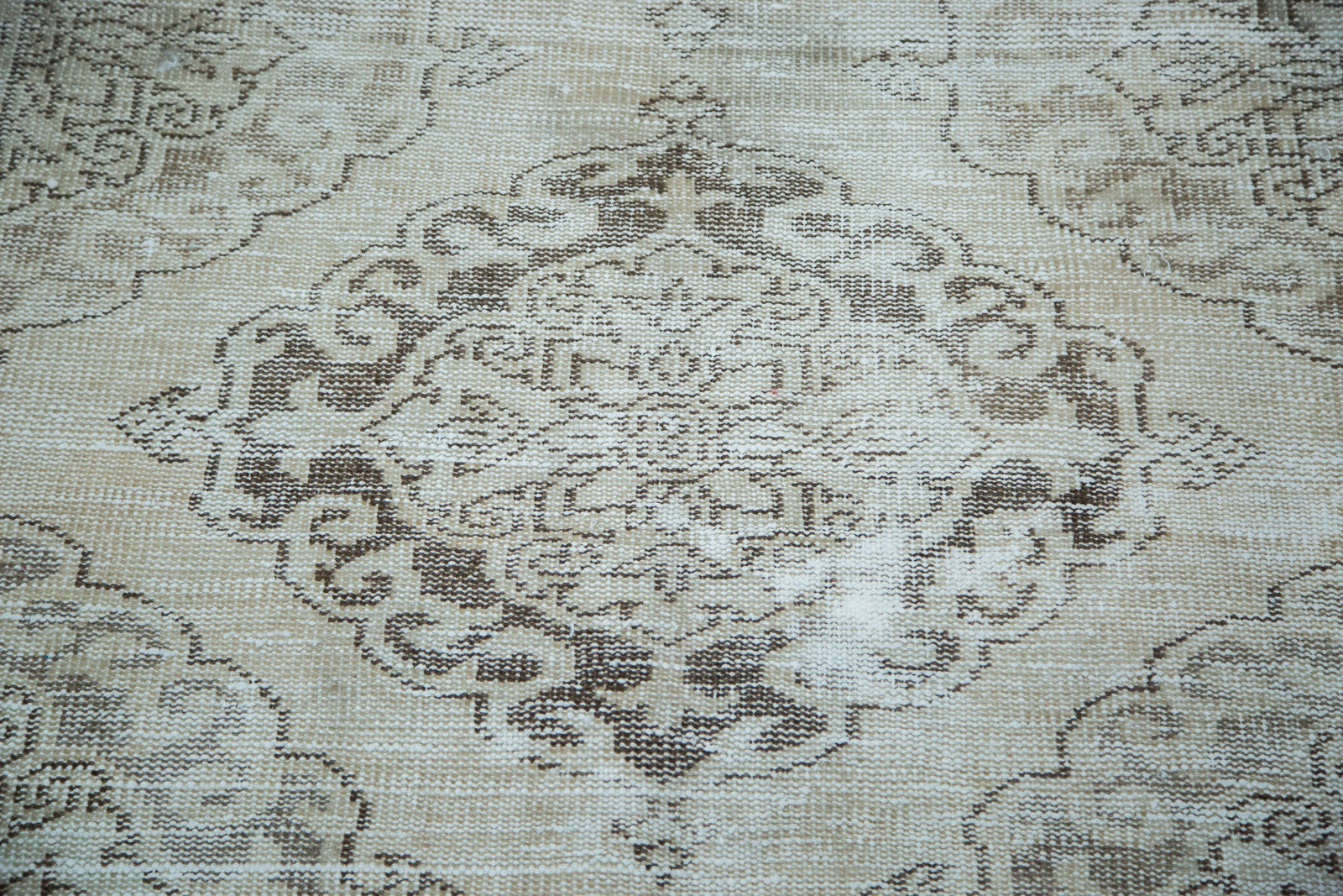 4.5x12 Distressed Sparta Runner // ONH Item ee001899 Image 1