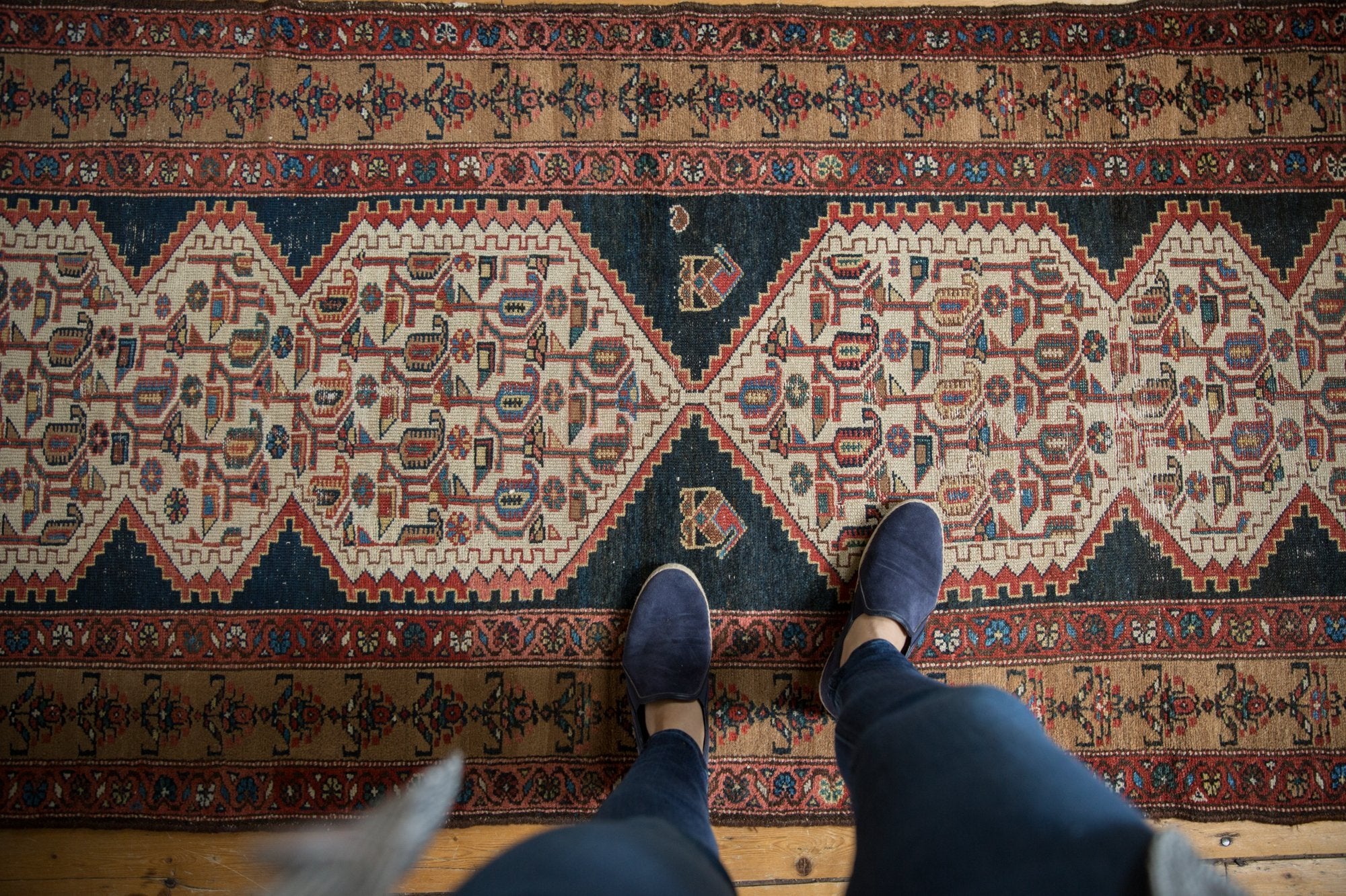 3.5x9 Distressed Malayer Runner // ONH Item ee001904 Image 1