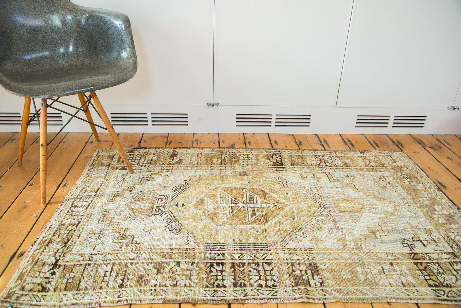 3x5.5 Distressed Oushak Rug // ONH Item ee001912 Image 1