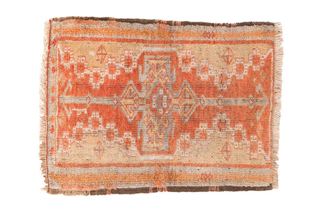 2x2.5 Vintage Oushak Rug Mat // ONH Item ee001920