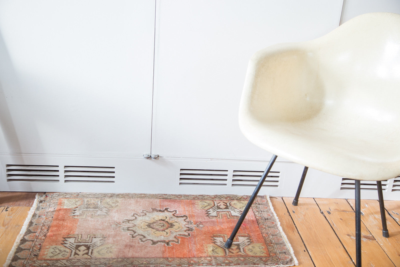 1.5x3 Distressed Oushak Rug Mat // ONH Item ee001921 Image 1