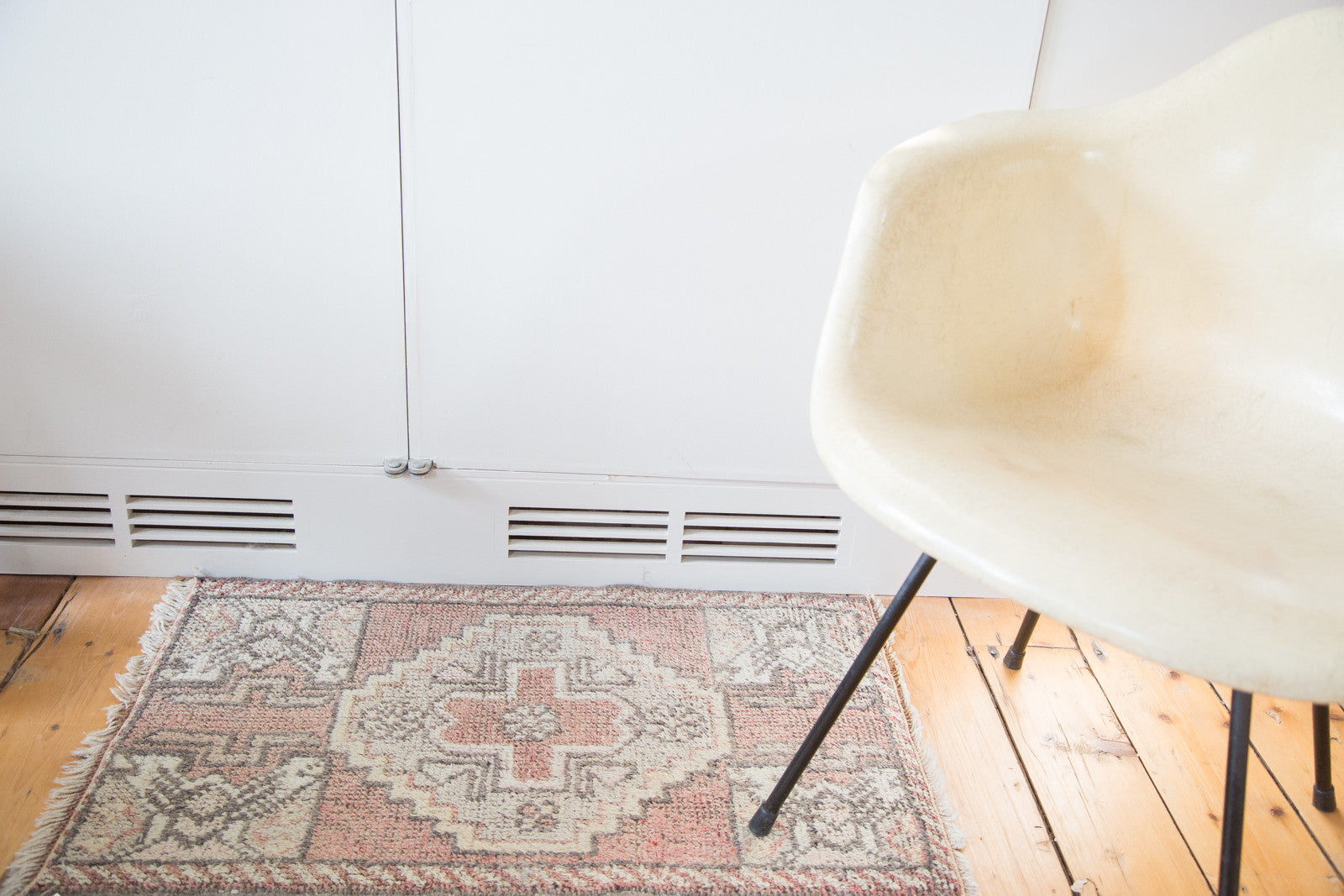 2x3 Vintage Oushak Rug Mat // ONH Item ee001945 Image 1