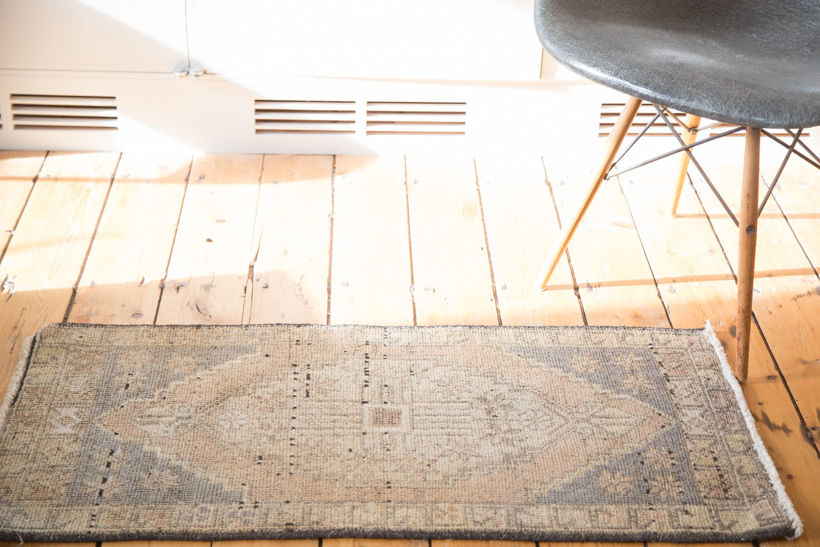 Vintage Oushak Turkish Rug 1'9