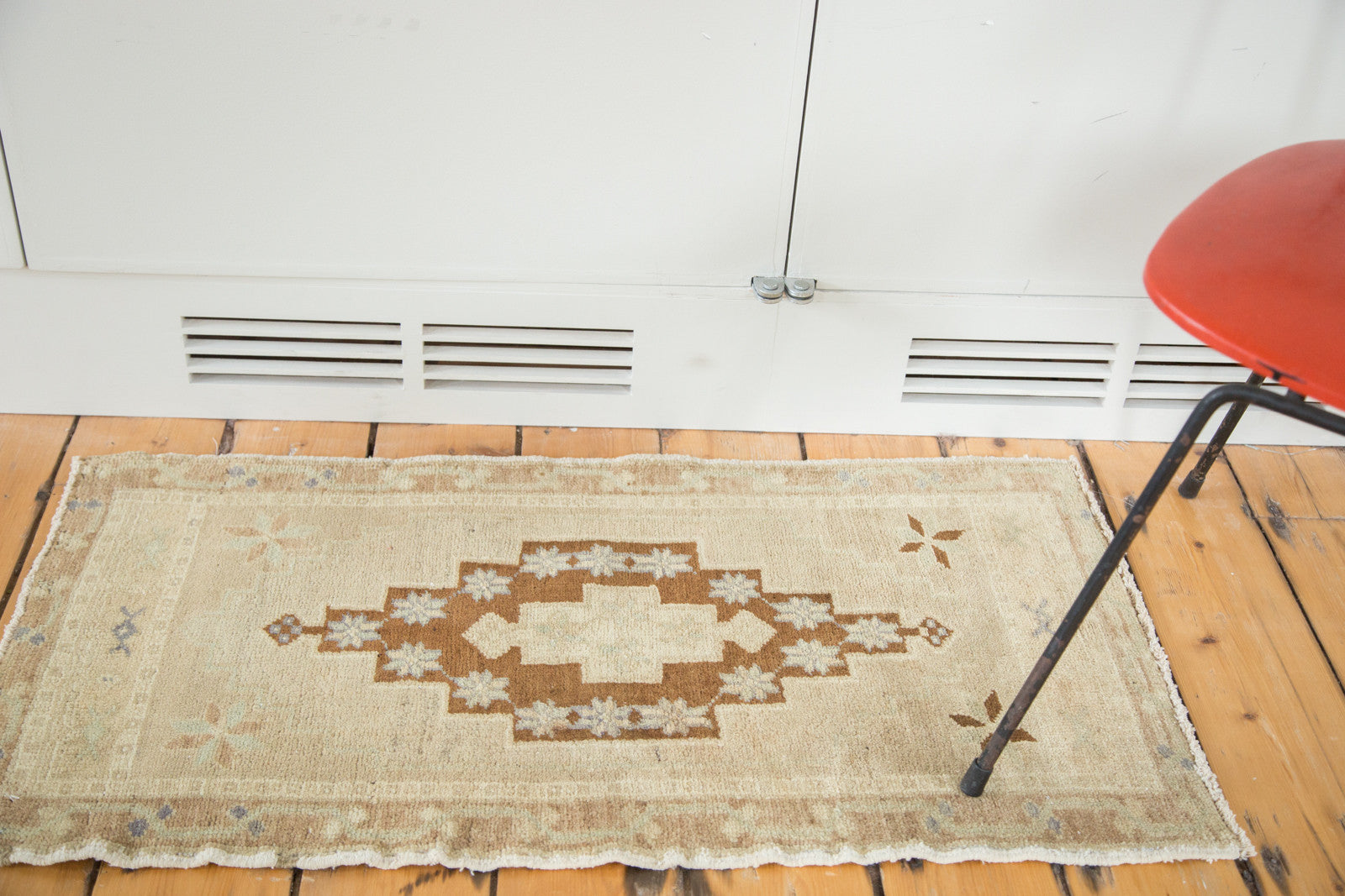 1.5x3 Vintage Oushak Rug Mat Runner // ONH Item ee001982 Image 1