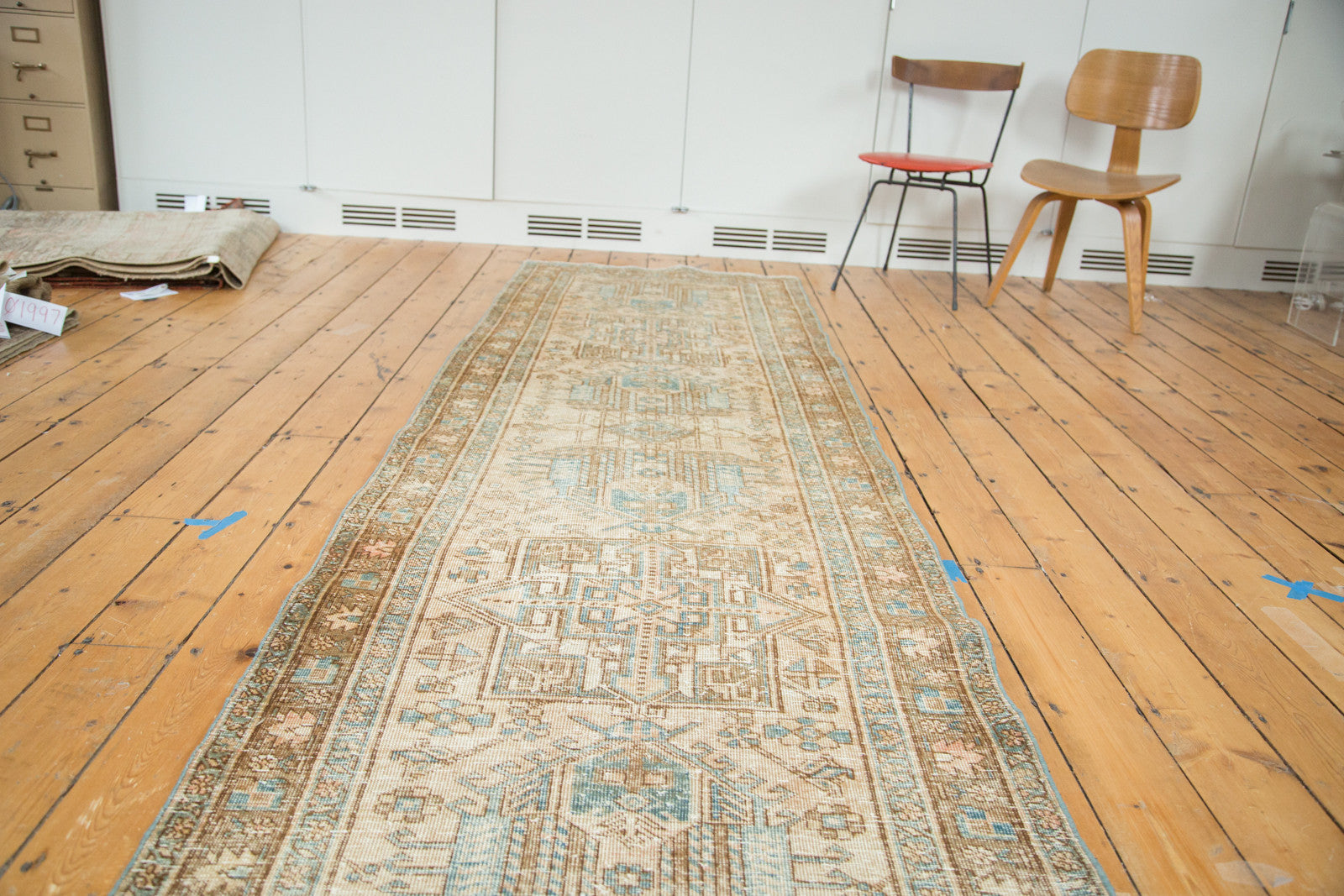 3x11.5 Vintage Heriz Rug Runner // ONH Item ee001996 Image 1