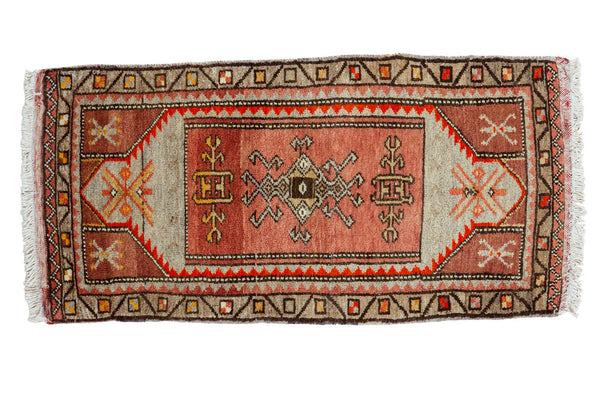 2x3.5 Vintage Oushak Rug Mat // ONH Item ee002001