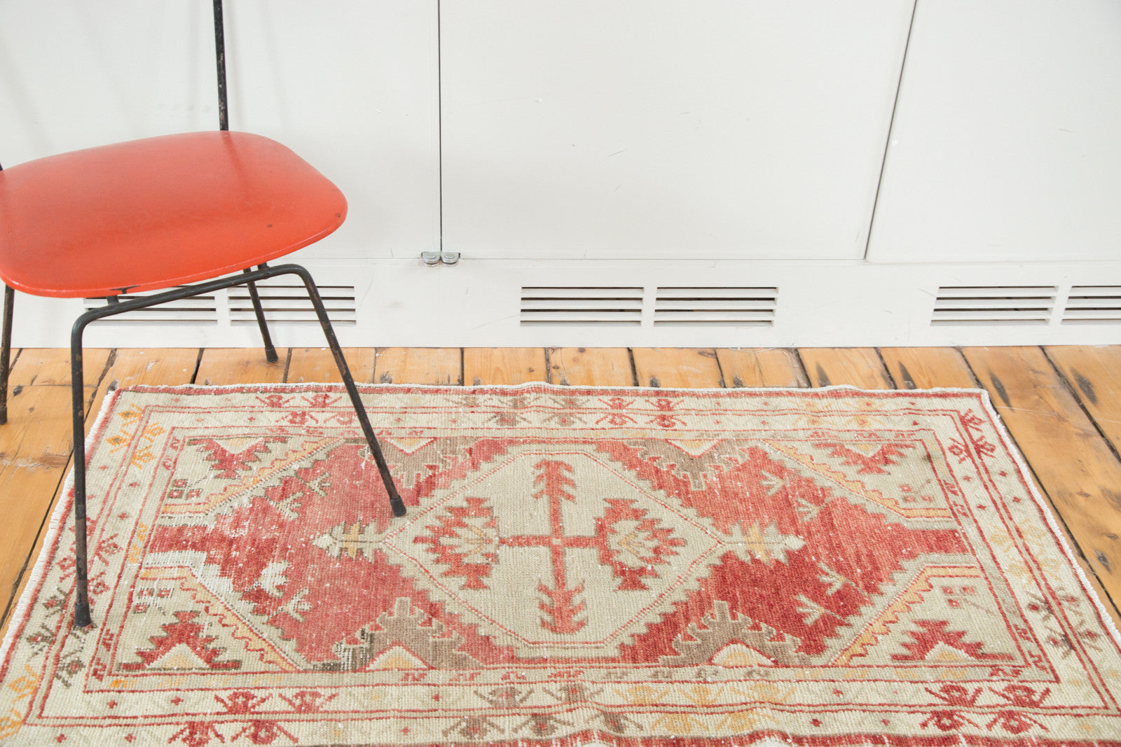 2.5x4.5 Distressed Oushak Rug // ONH Item ee002022 Image 1