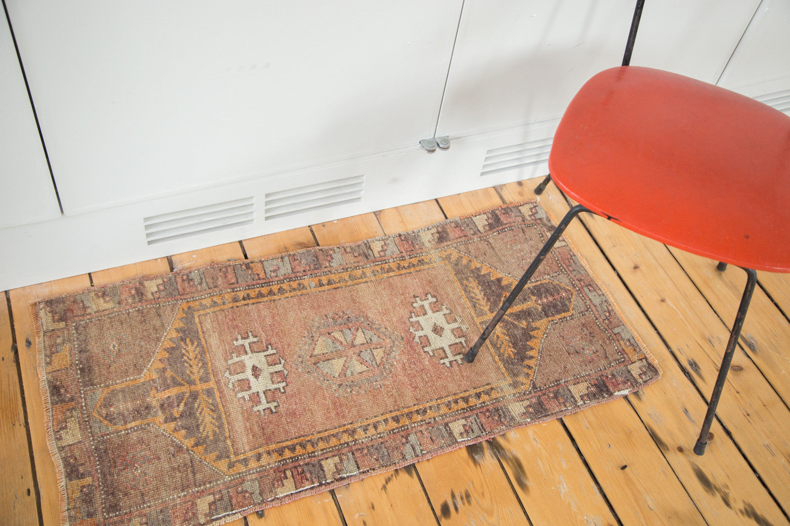 1.5x3.5 Vintage Oushak Rug Mat Runner // ONH Item ee002036 Image 1