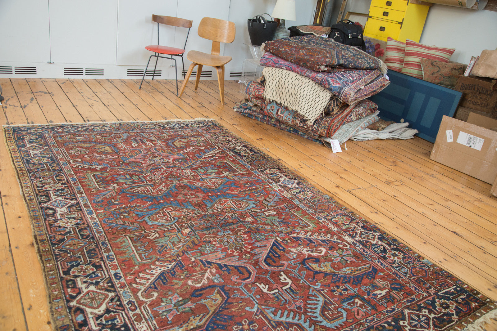 6x9.5 Vintage Heriz Carpet // ONH Item ee002057 Image 1