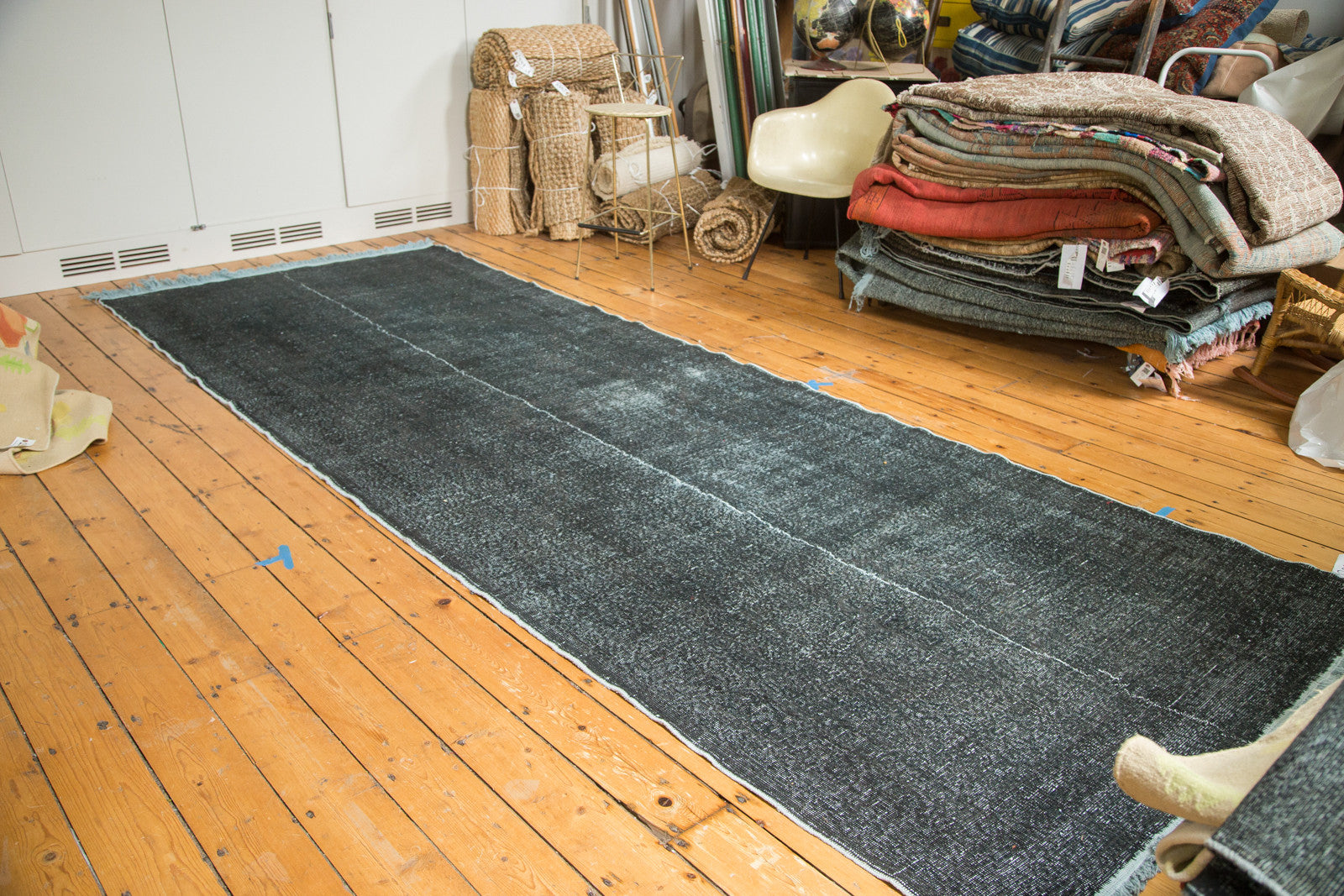  Vintage Overdyed Distressed Gallery Rug Runner / Item ee002083 image 2