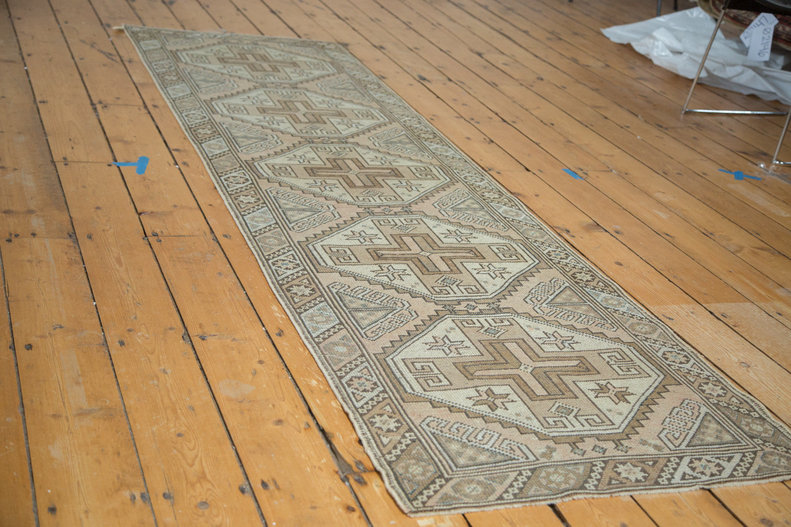 2.5x8.5 Vintage Oushak Rug Runner // ONH Item ee002139 Image 1