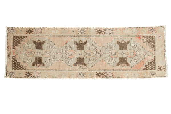 2.5x7.5 Vintage Oushak Distressed Rug Runner // ONH Item ee002150