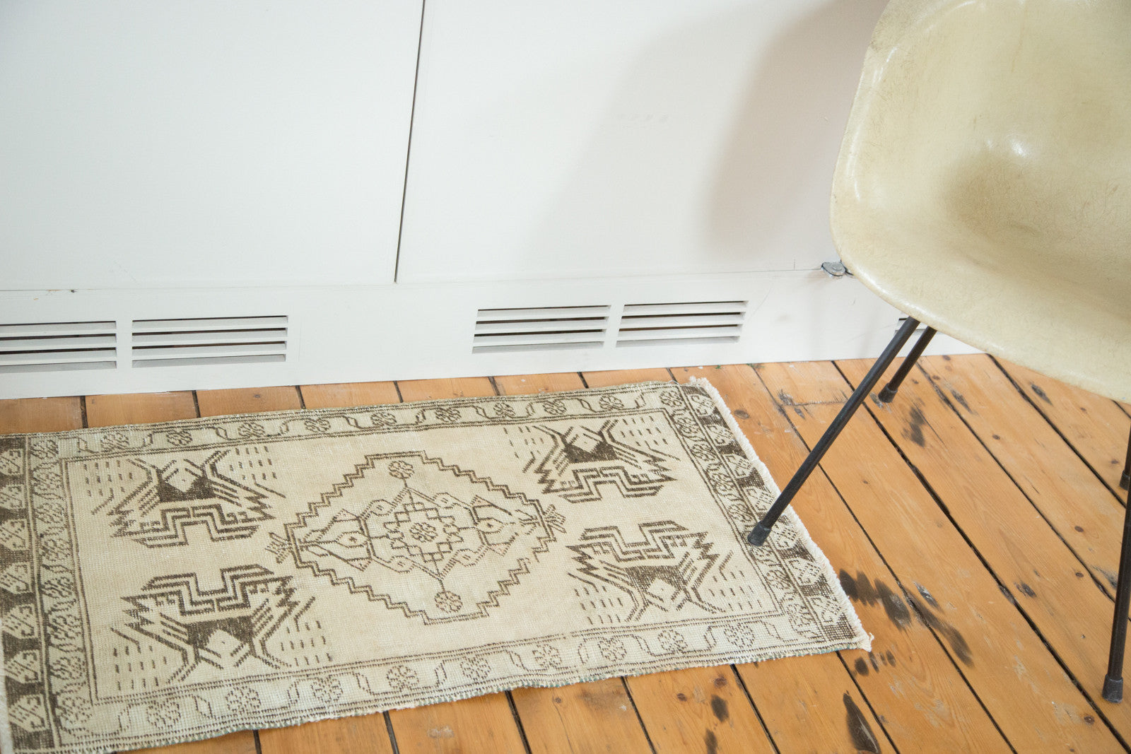 2x3.5 Vintage Oushak Distressed Rug Mat // ONH Item ee002185 Image 1