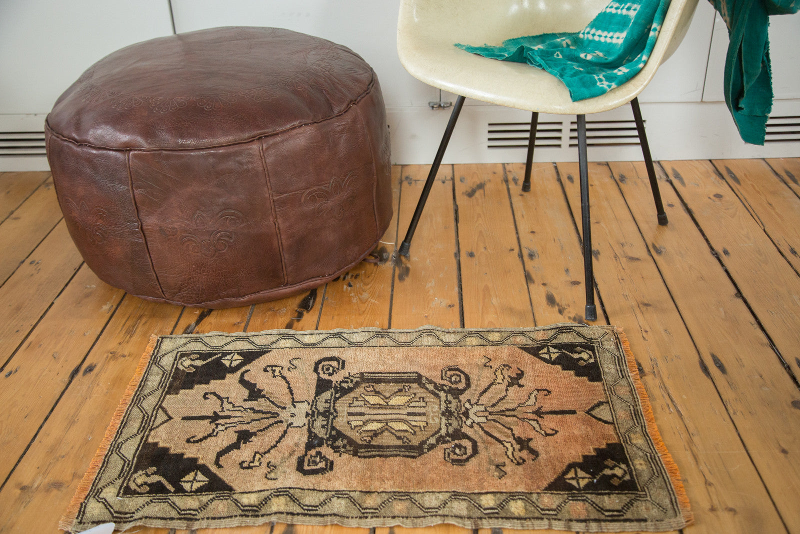 1.5x3 Vintage Oushak Distressed Rug Mat Runner // ONH Item ee002186 Image 1
