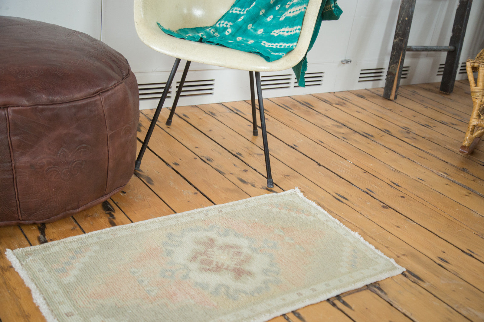 1.5x3 Vintage Oushak Rug Mat Runner // ONH Item ee002196 Image 1