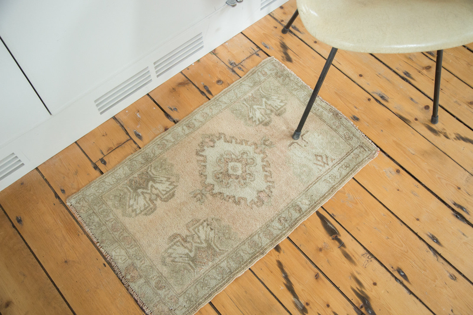 1.5x3 Vintage Oushak Rug Mat Runner // ONH Item ee002205 Image 1