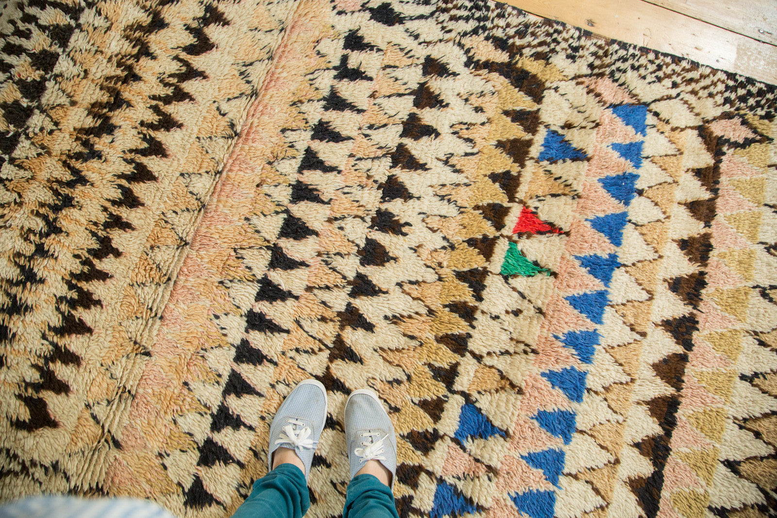 5x7 Vintage Moroccan Rug // ONH Item ee002245 Image 1