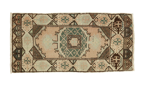 1'7" x 3'2" Vintage Oushak Rug Runner / Item ee002276 image 1